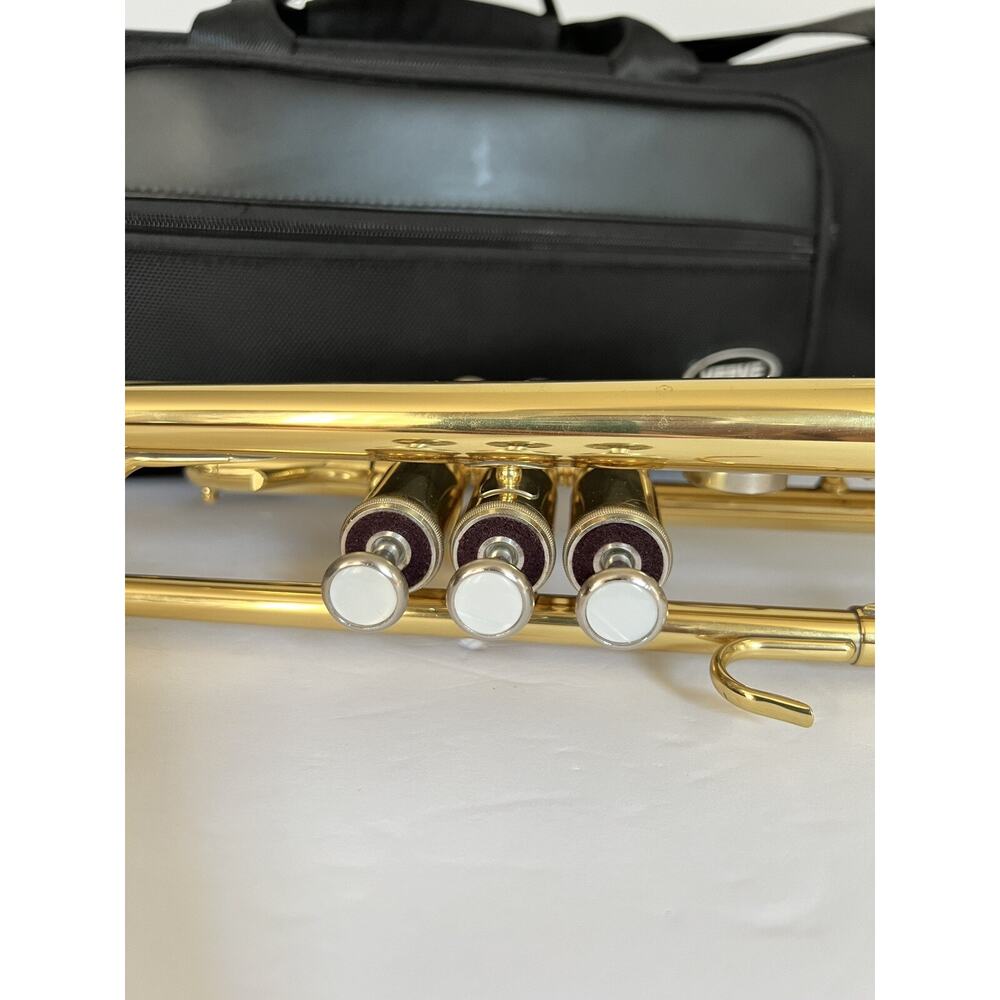 Verve TRV-100 Trumpet With Black Hard Nylon Case - Picture 2 of 16